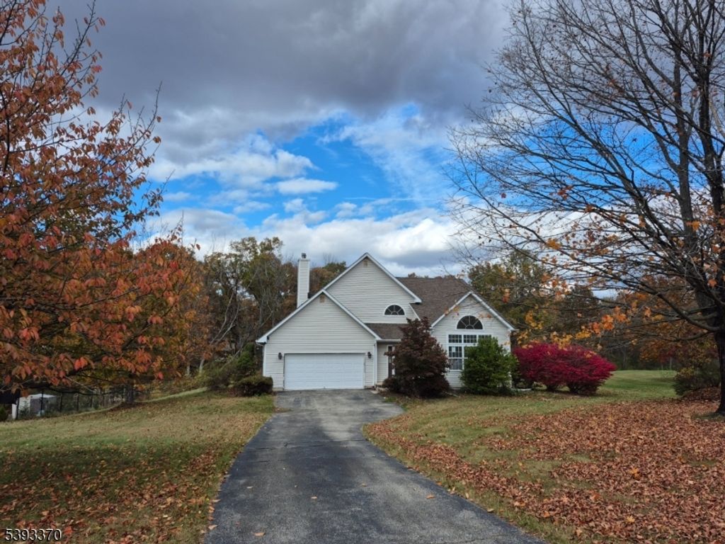 13 Apple Ridge Rd, Vernon Twp., NJ 07461