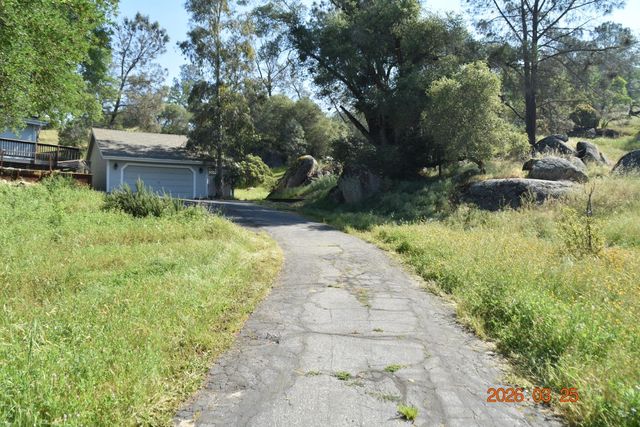 28889 Deep Forest Court, Coarsegold, CA 93614