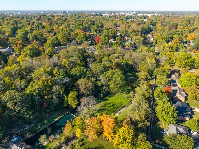 2801 S Lone Pine Avenue, Springfield, MO 65804