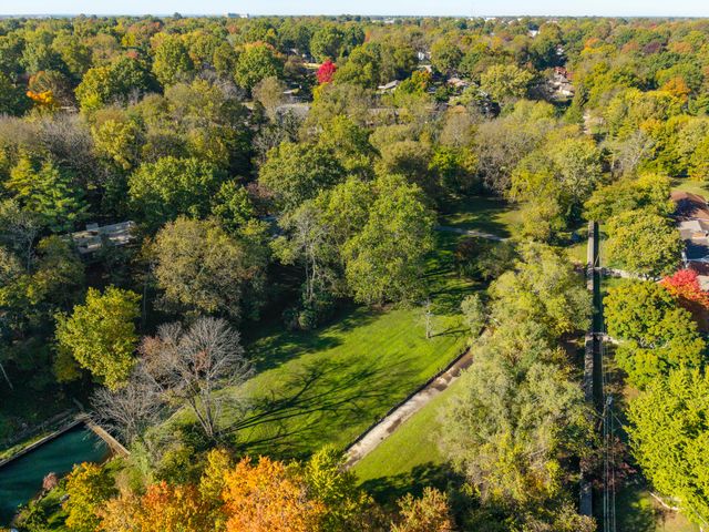 2801 S Lone Pine Avenue, Springfield, MO 65804