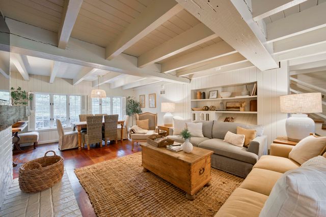 2801 S Lone Pine Avenue, Springfield, MO 65804