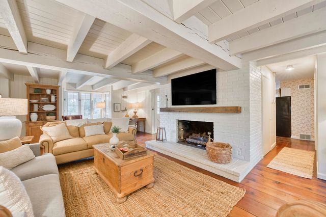 2801 S Lone Pine Avenue, Springfield, MO 65804