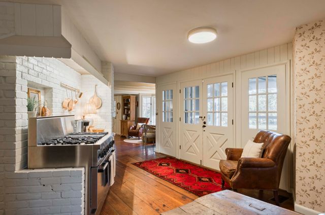 2801 S Lone Pine Avenue, Springfield, MO 65804