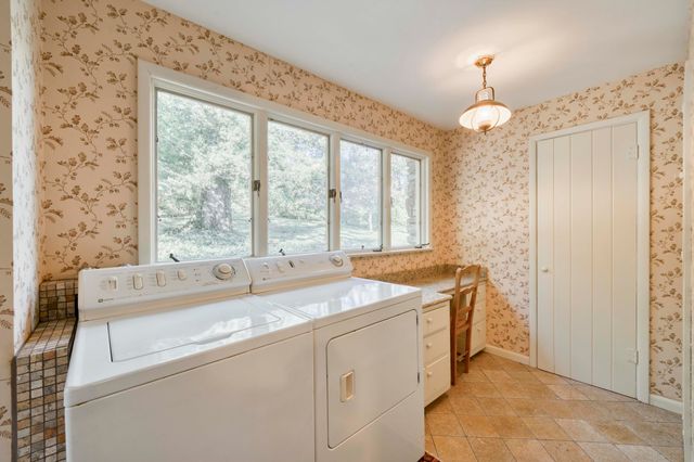 2801 S Lone Pine Avenue, Springfield, MO 65804