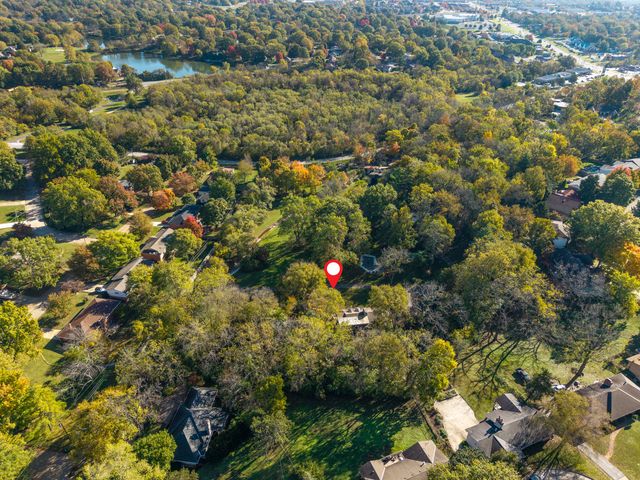 2801 S Lone Pine Avenue, Springfield, MO 65804