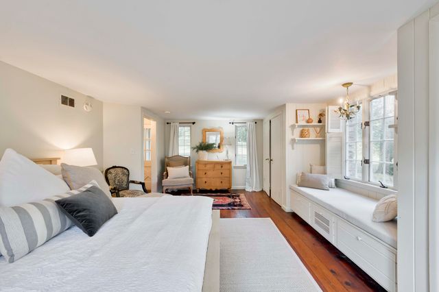 2801 S Lone Pine Avenue, Springfield, MO 65804