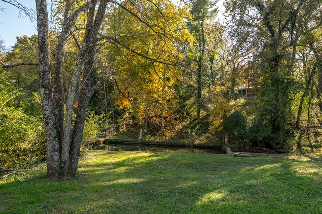 2801 S Lone Pine Avenue, Springfield, MO 65804