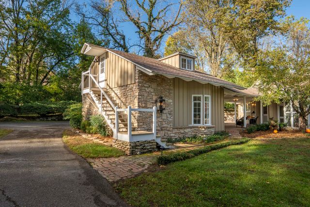 2801 S Lone Pine Avenue, Springfield, MO 65804