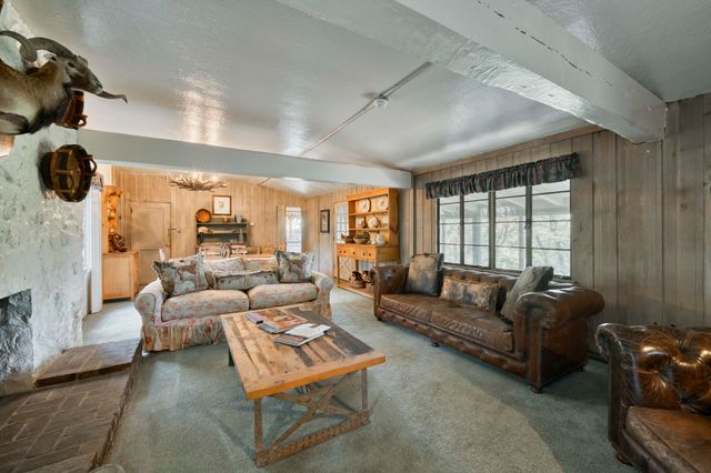 2801 S Lone Pine Avenue, Springfield, MO 65804