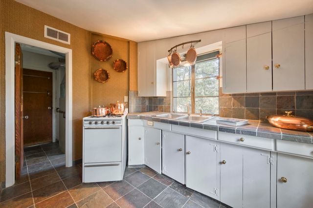 2801 S Lone Pine Avenue, Springfield, MO 65804