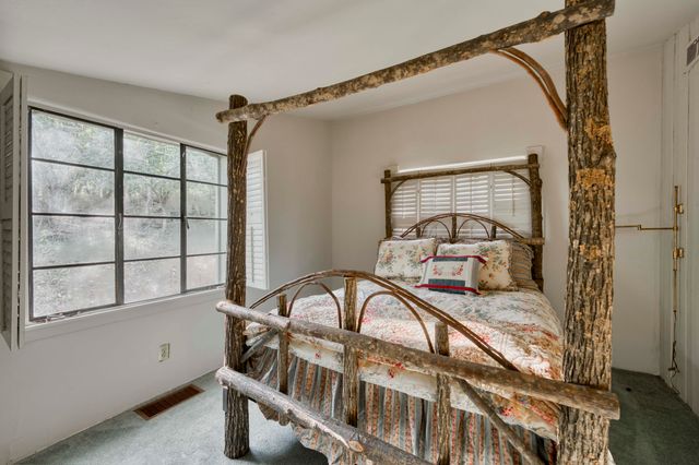 2801 S Lone Pine Avenue, Springfield, MO 65804