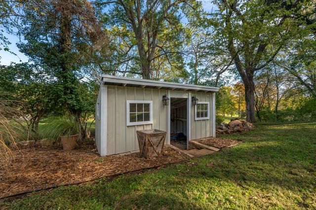 2801 S Lone Pine Avenue, Springfield, MO 65804