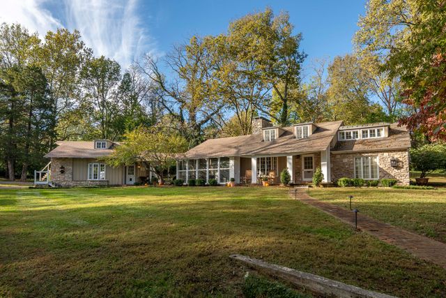 2801 S Lone Pine Avenue, Springfield, MO 65804