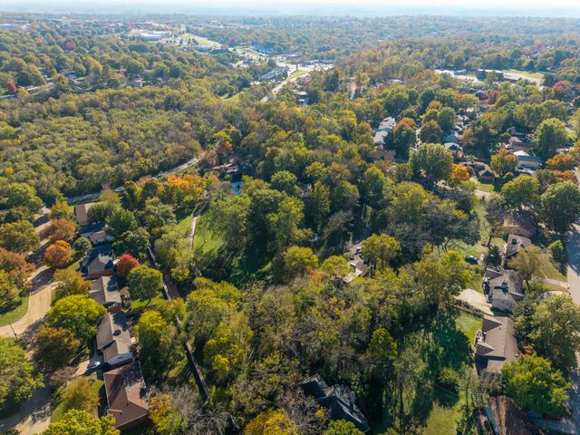 2801 S Lone Pine Avenue, Springfield, MO 65804