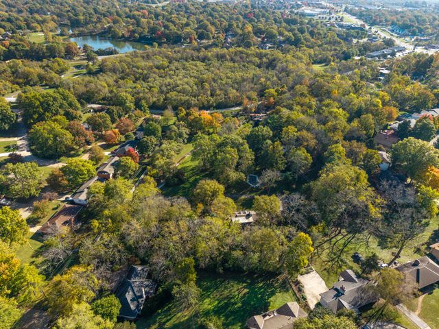 2801 S Lone Pine Avenue, Springfield, MO 65804