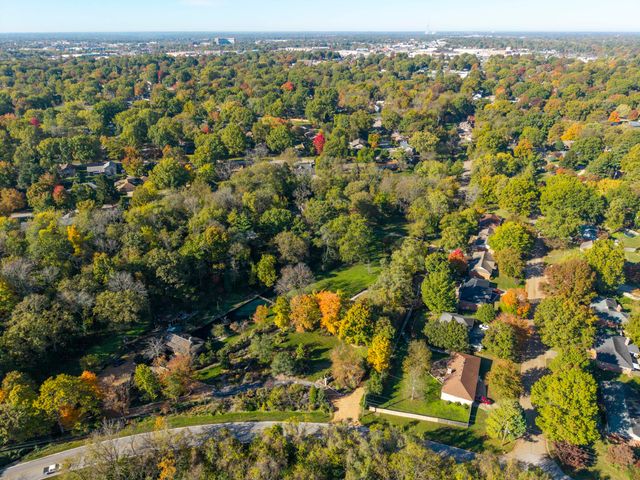 2801 S Lone Pine Avenue, Springfield, MO 65804