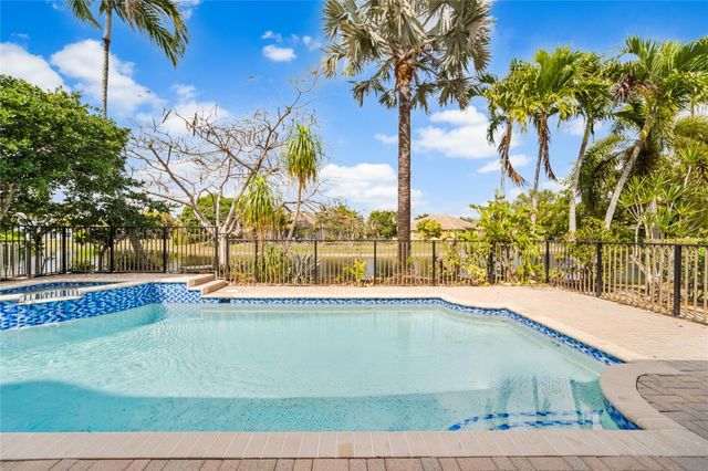 11217 NW 68th Place, Parkland, FL 33076