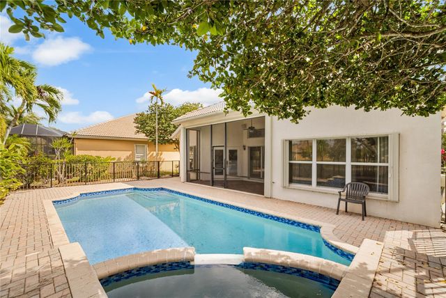 11217 NW 68th Place, Parkland, FL 33076