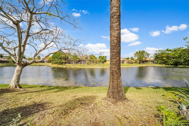 11217 NW 68th Place, Parkland, FL 33076