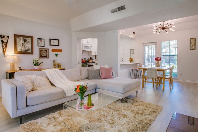 3105 San Jacinto Street 104, Dallas, TX 75204