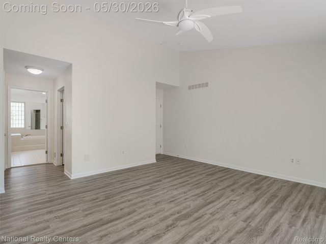 47245 N Pointe Drive, Canton Charter Township, MI 48187