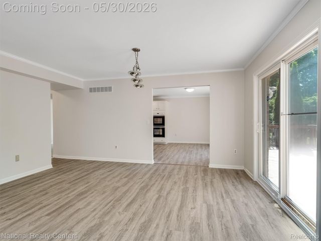 47245 N Pointe Drive, Canton Charter Township, MI 48187
