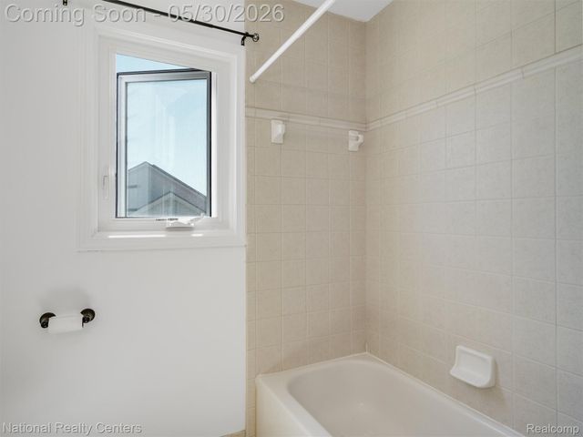 47245 N Pointe Drive, Canton Charter Township, MI 48187