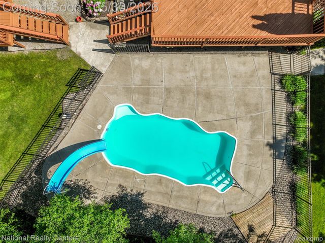 47245 N Pointe Drive, Canton Charter Township, MI 48187