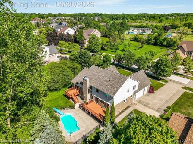 47245 N Pointe Drive, Canton Charter Township, MI 48187