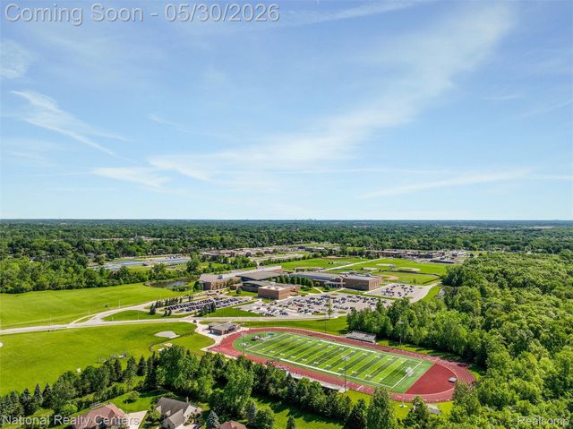 47245 N Pointe Drive, Canton Charter Township, MI 48187