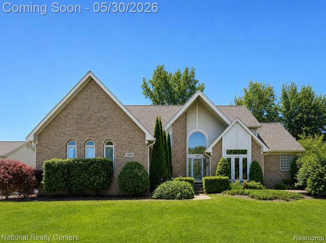 47245 N Pointe Drive, Canton Charter Township, MI 48187