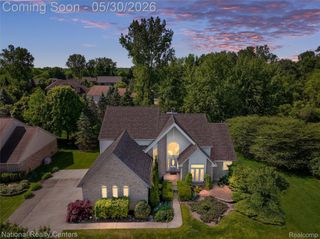 47245 N Pointe Drive, Canton Charter Township, MI 48187