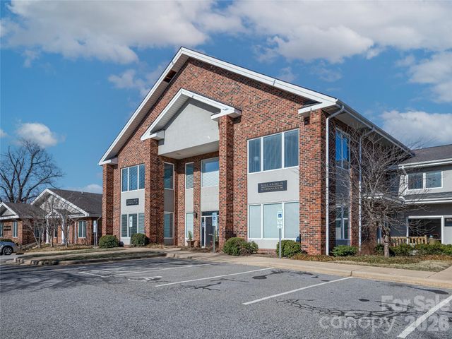 77 Central Avenue E, Asheville, NC 28801
