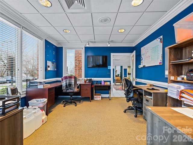 77 Central Avenue E, Asheville, NC 28801
