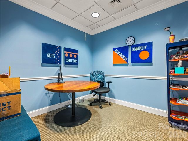 77 Central Avenue E, Asheville, NC 28801