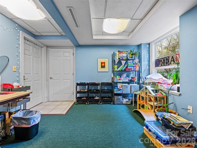 77 Central Avenue E, Asheville, NC 28801