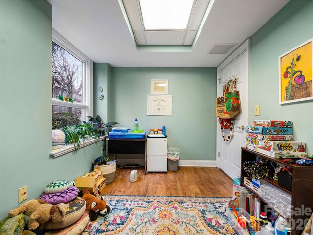 77 Central Avenue E, Asheville, NC 28801