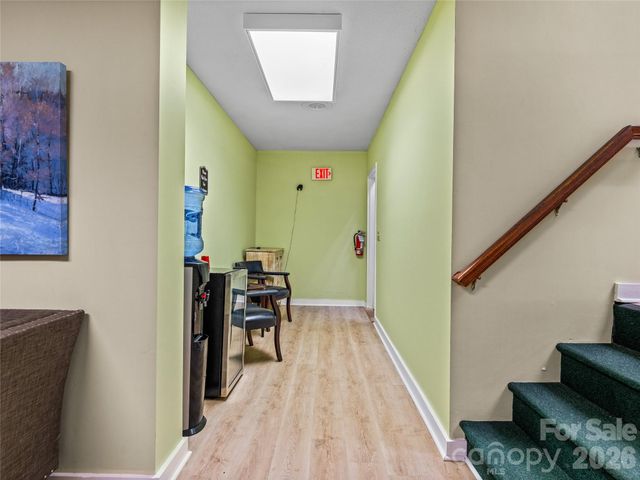 77 Central Avenue E, Asheville, NC 28801