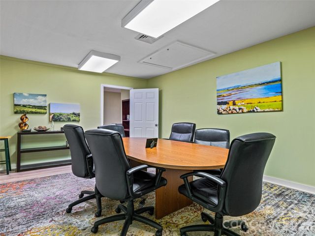 77 Central Avenue E, Asheville, NC 28801