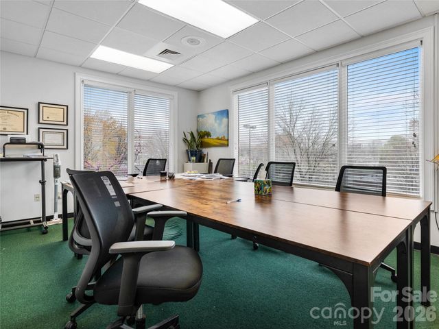 77 Central Avenue E, Asheville, NC 28801