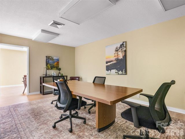 77 Central Avenue E, Asheville, NC 28801