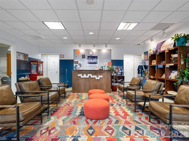 77 Central Avenue E, Asheville, NC 28801