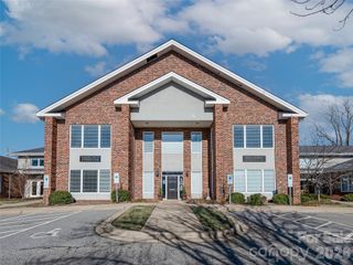 77 Central Avenue E, Asheville, NC 28801