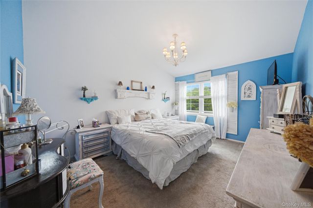 89 Northwood Boulevard, Central Islip, NY 11722