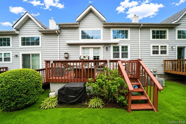 89 Northwood Boulevard, Central Islip, NY 11722