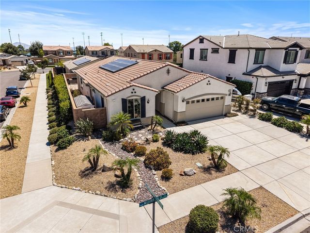 16083 Muirfield, Fontana, CA 92336