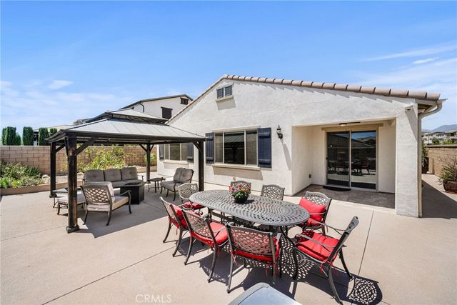 16083 Muirfield, Fontana, CA 92336