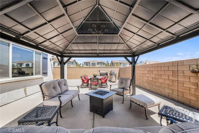 16083 Muirfield, Fontana, CA 92336