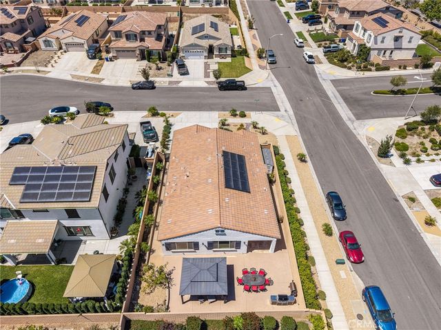 16083 Muirfield, Fontana, CA 92336