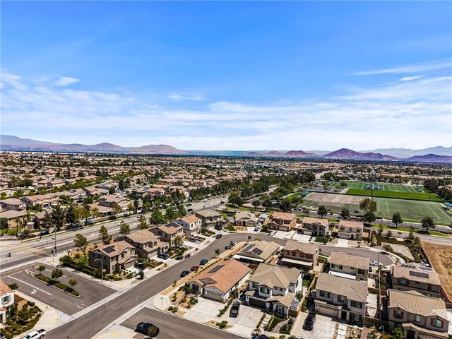16083 Muirfield, Fontana, CA 92336